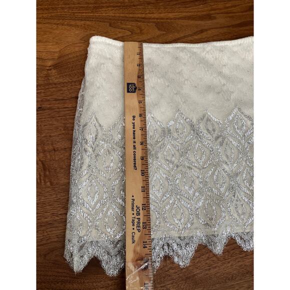 Free People Silver Lace Mini Skirt Women’s Size 4 Scalloped Hem Metallic Overlay - Picture 7 of 9